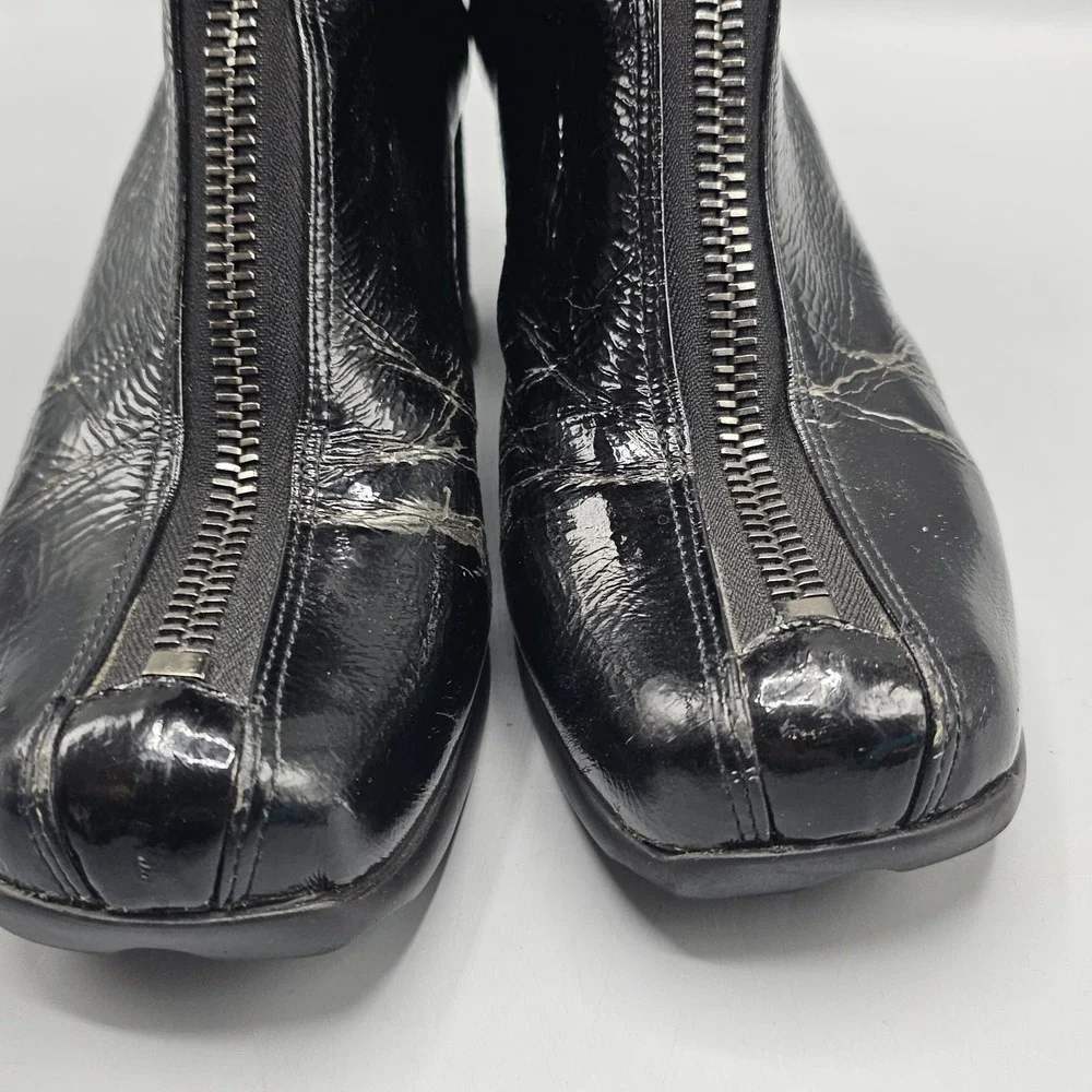 Fluevog Niki Ankle Front Zip Nappa Patent Leather Boots Sz 9.5 2.5